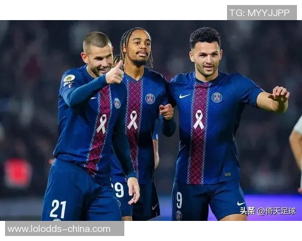 西甲大战平局收场巴黎圣日耳曼与曼联的较量引发热议与反思