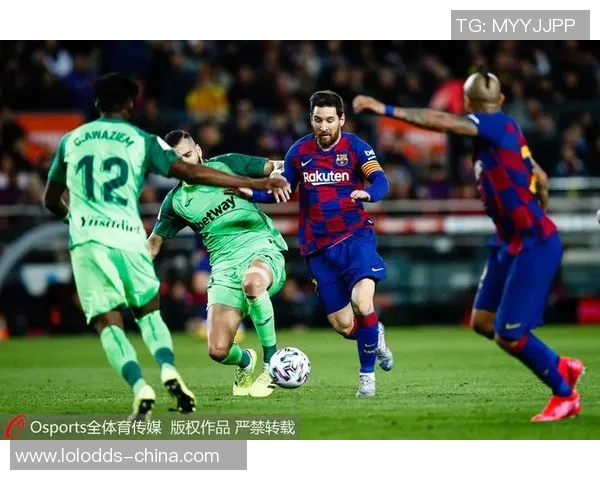 国王杯激战拜仁与AC米兰0比0平局神奇扑救成比赛焦点分析